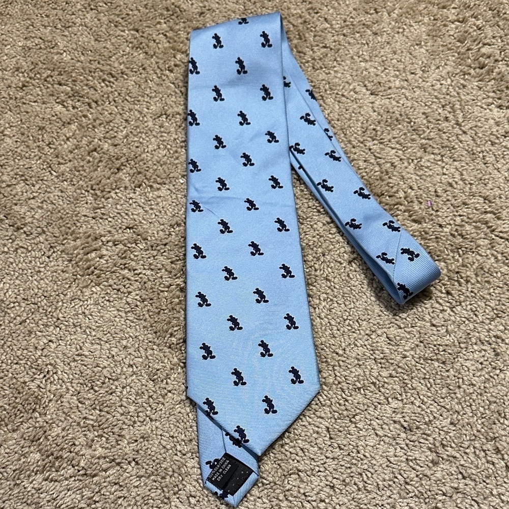 Disney Mickey Mouse Silk Silhouette Neck Tie Disney World NWT
